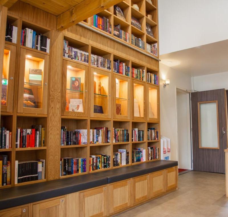 Budget Y Boulevard Hotel