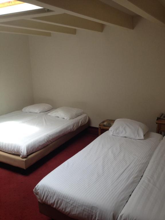 Budget Season Star Hotel 4*