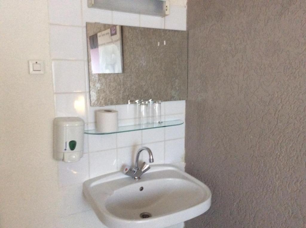 Budget Barbacan Hotel 2*