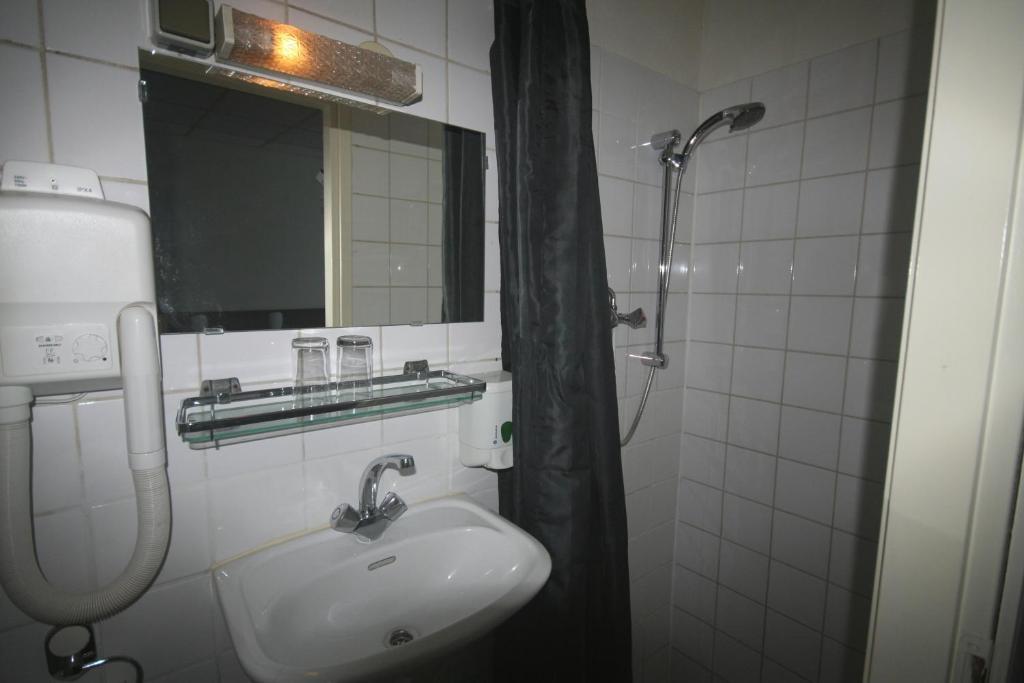 Budget Barbacan Hotel 2*