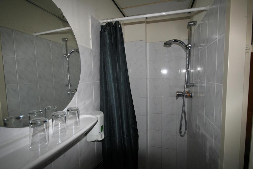 Budget Barbacan Hotel