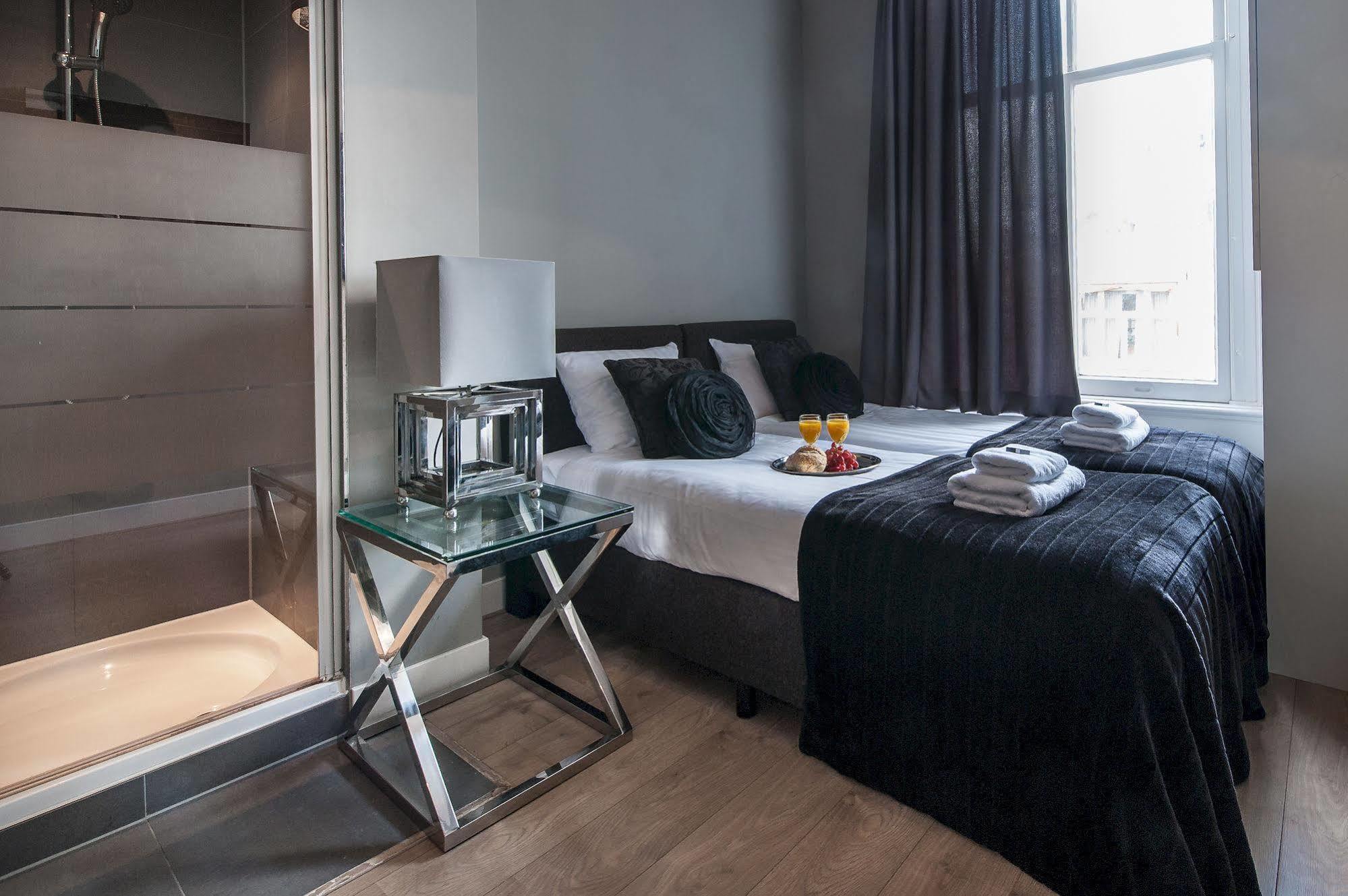 Short Group Rijksmuseum View Serviced Apartment