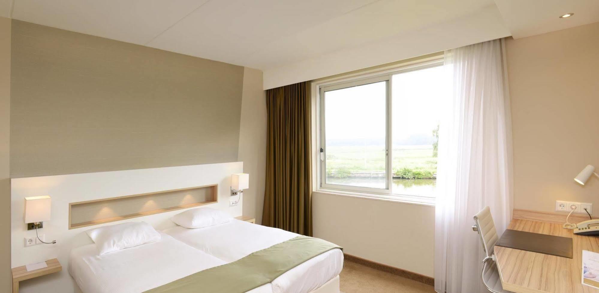 Hotel Gr8 Riverside 3*
