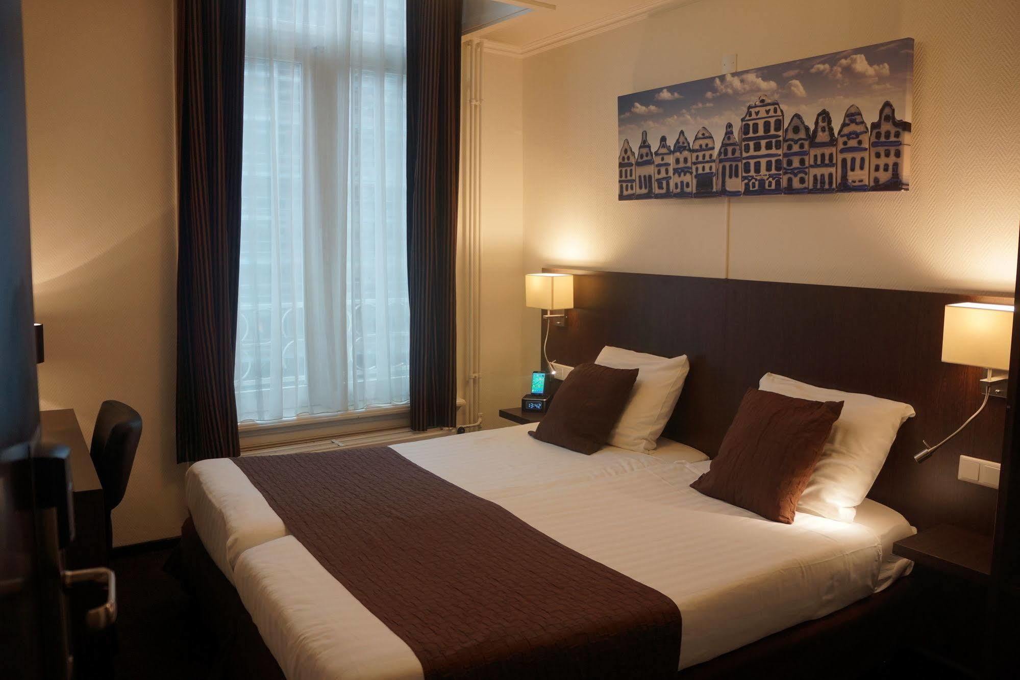 Nes Hotel