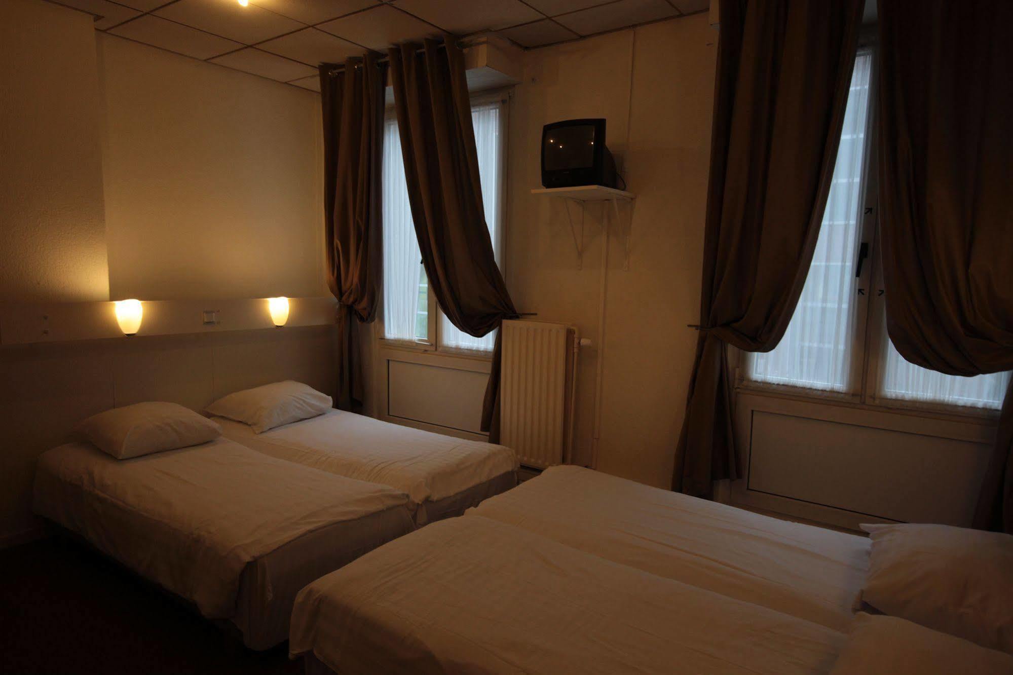 Budget Barbacan Hotel 2*