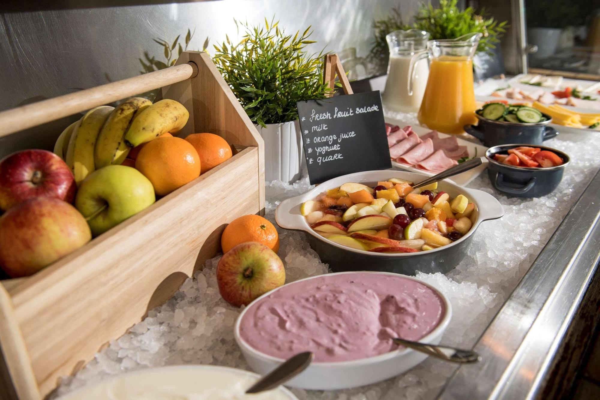 Hotel Campanile Hotel&restaurant Zuid-oost 3*