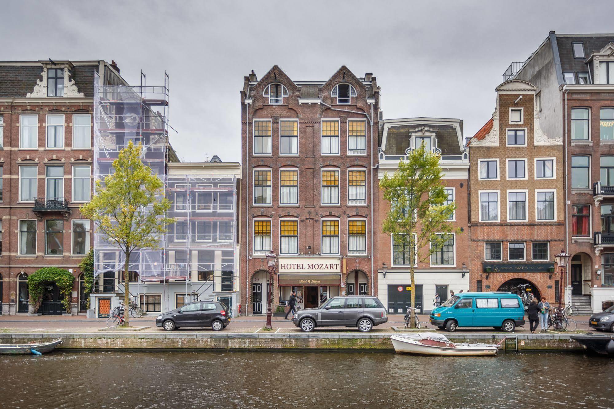 Mozart 2* Amsterdam