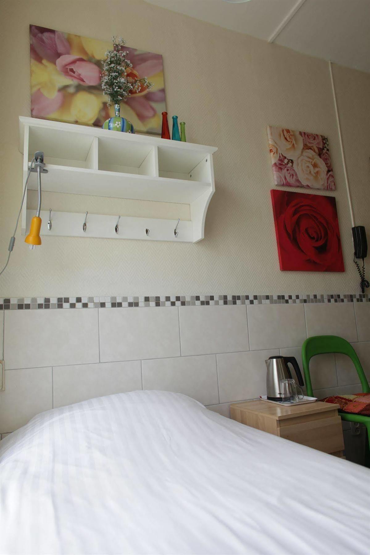 Freeland Hotel 2*