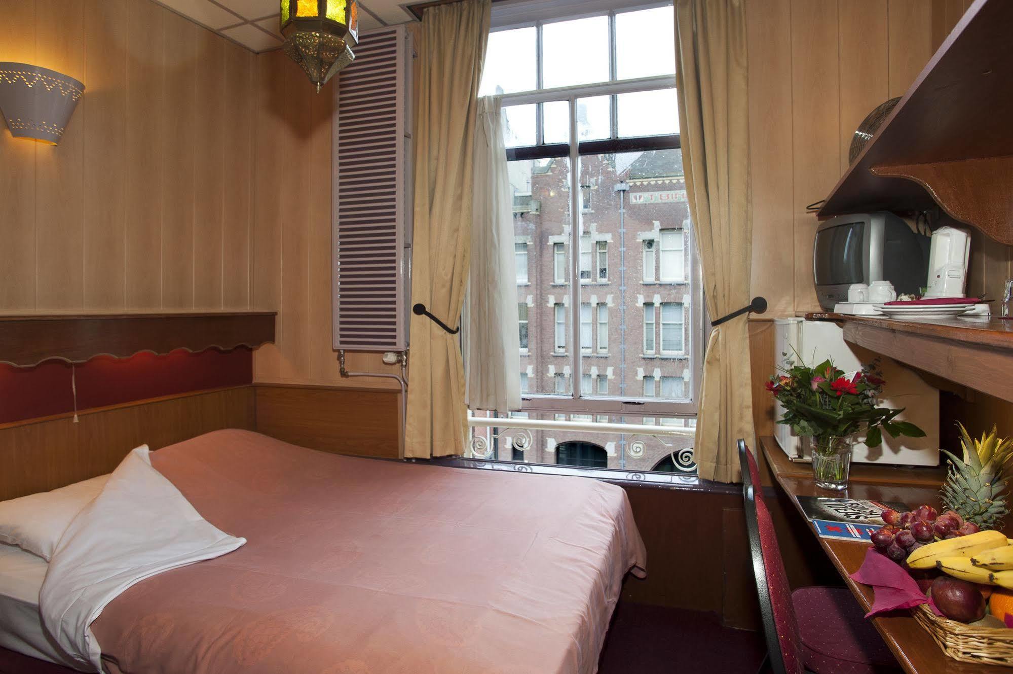 Hotel Nadia