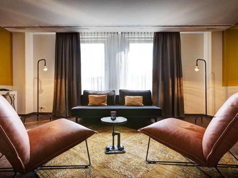 Hotel V Nesplein Amsterdam