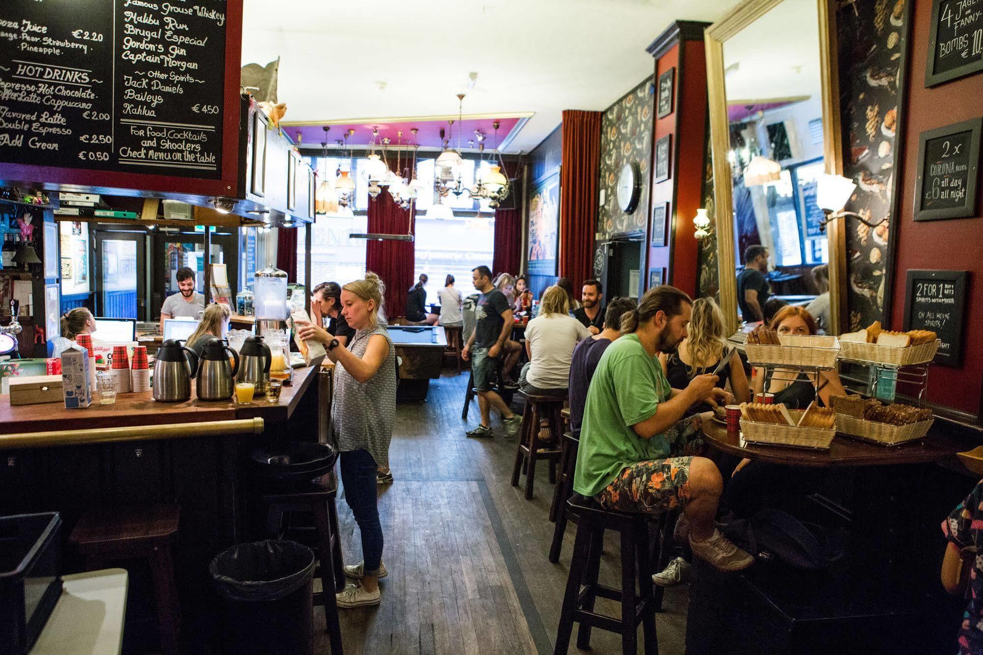 The Flying Pig Downtown Hostel Amsterdam
