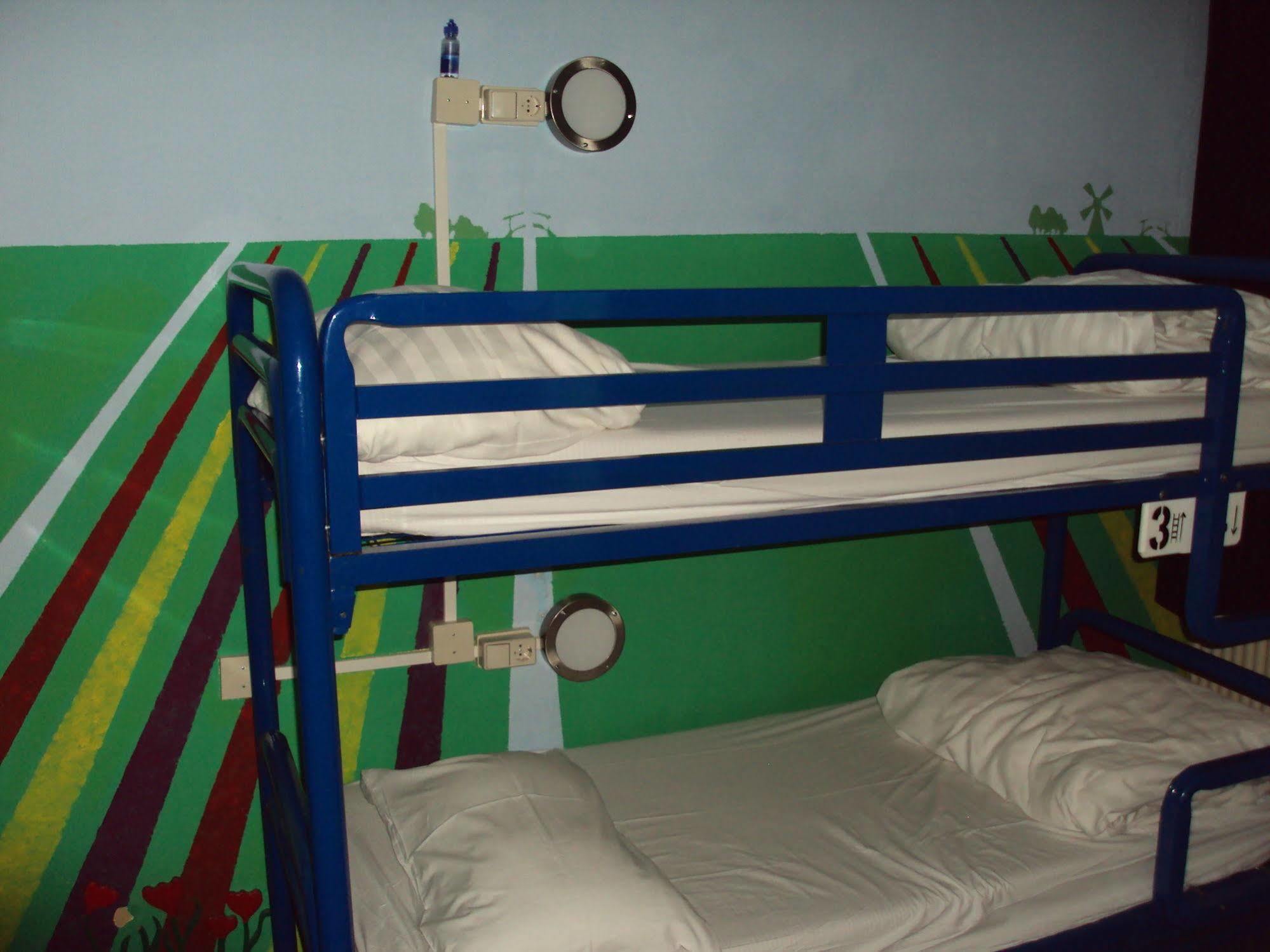 Flying Pig Uptown Hostel *
