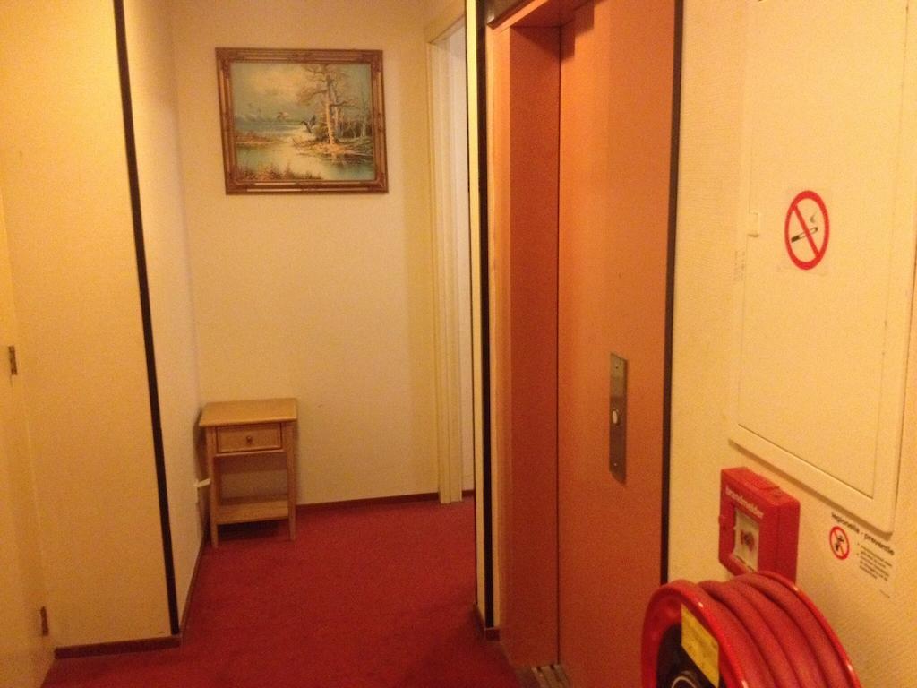 Hotel Budget Season Star Amsterdam