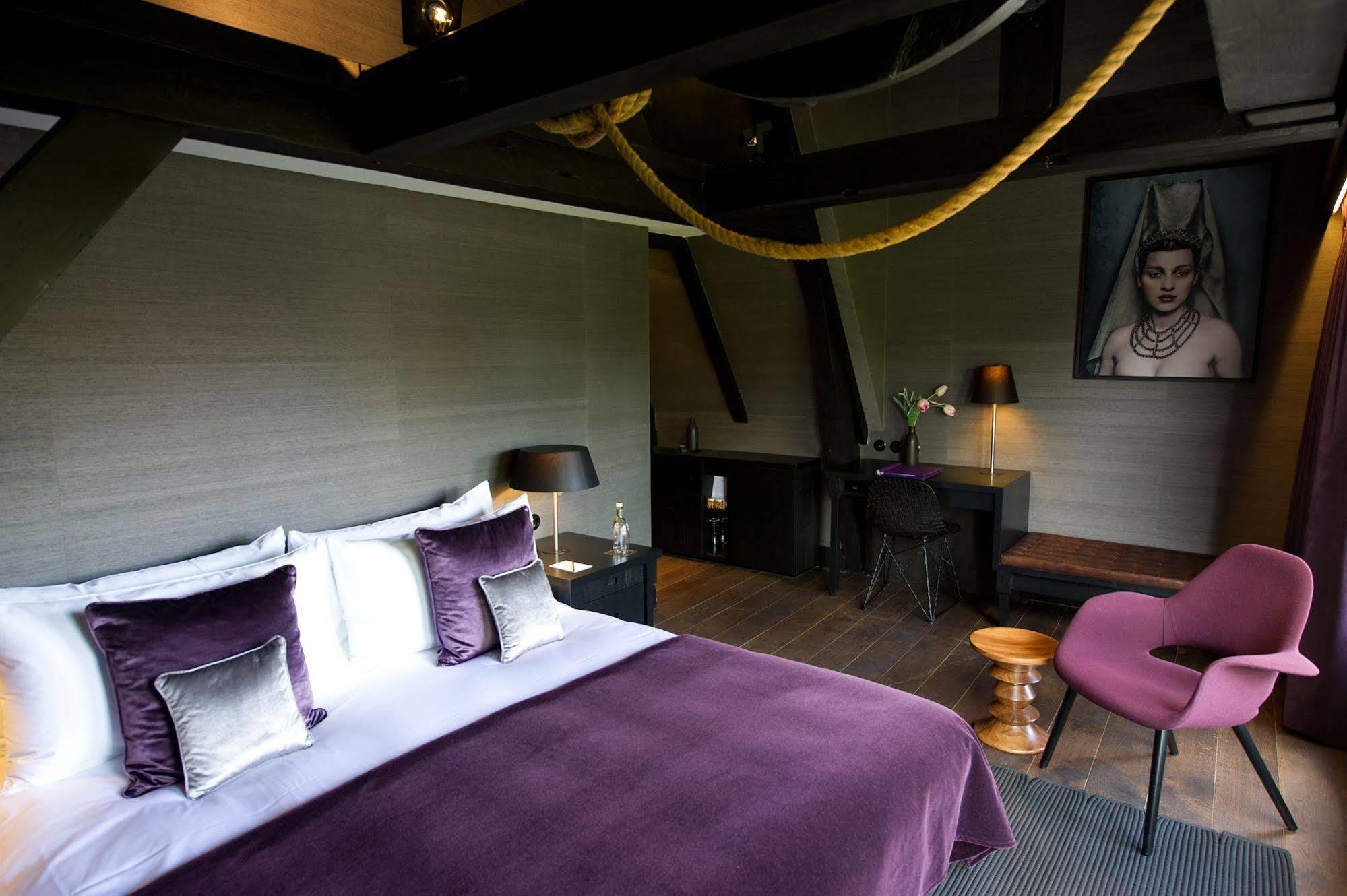 Canal House 4*