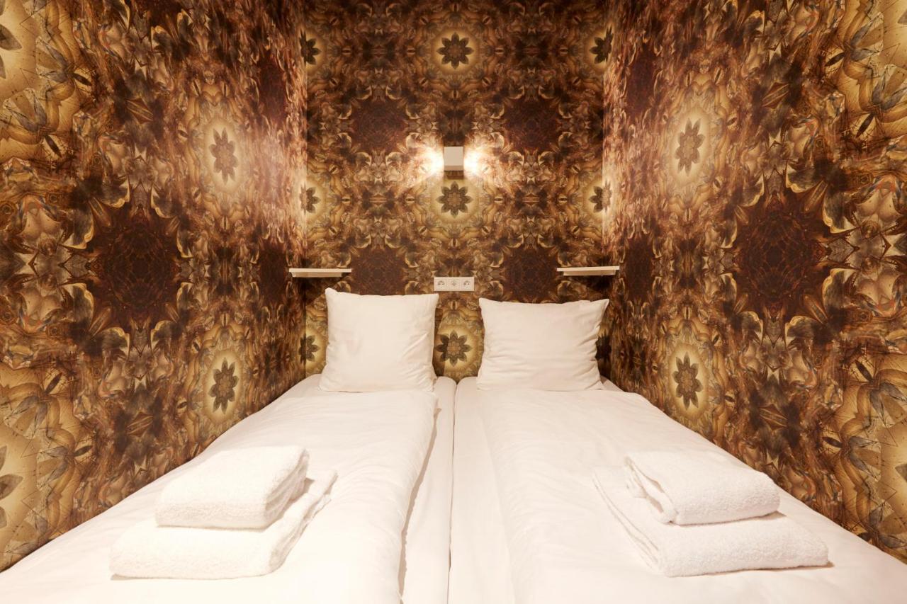 Not Hotel