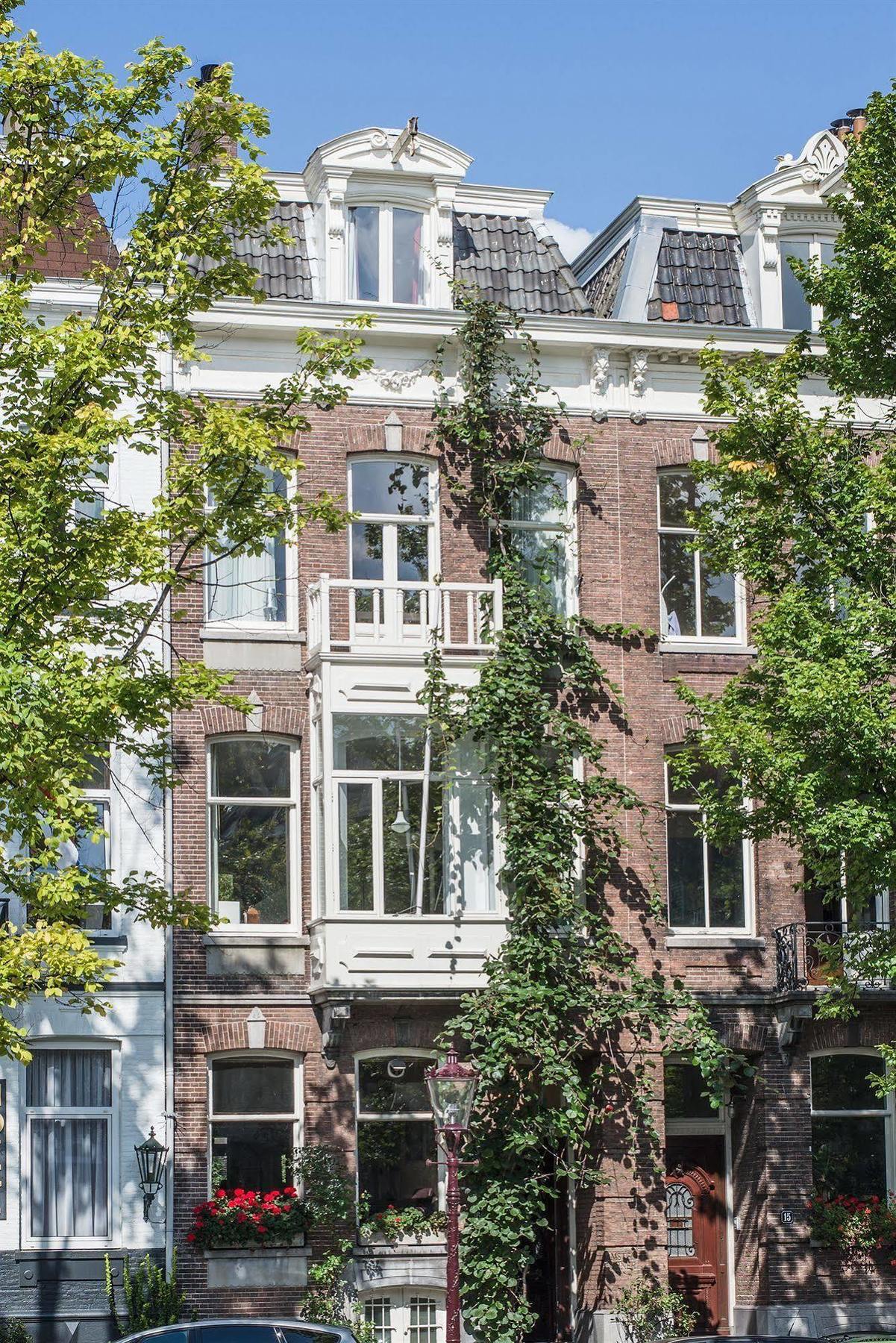 Amstel Corner