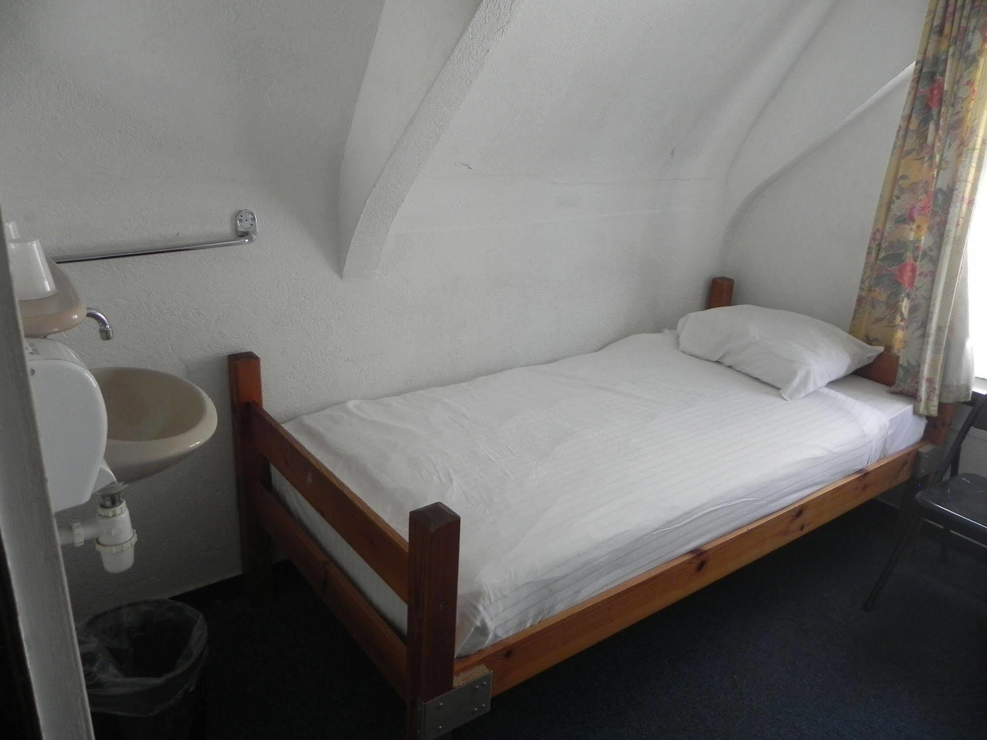 Crown Hotel