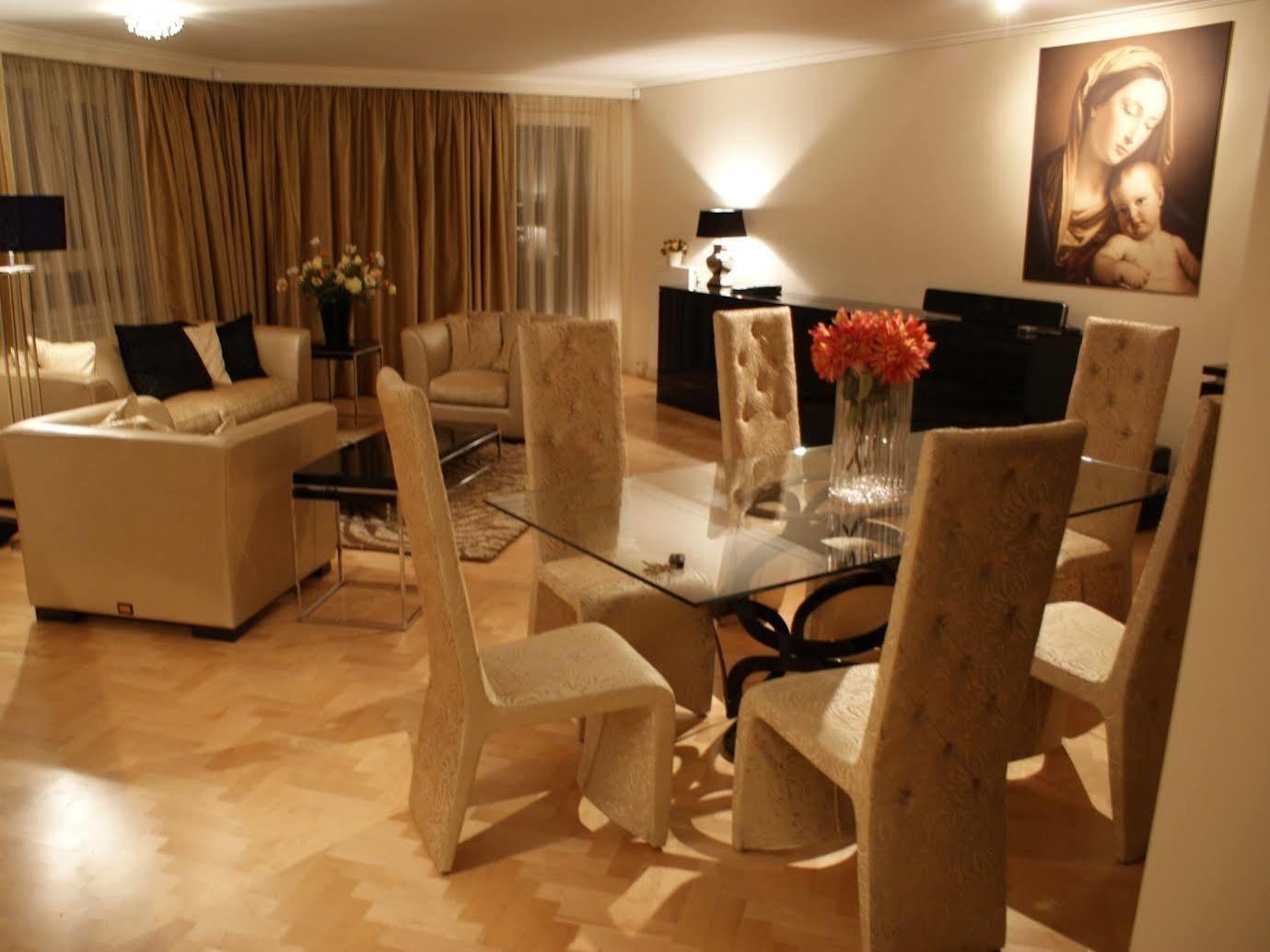 Royal Penthouse Apartment *