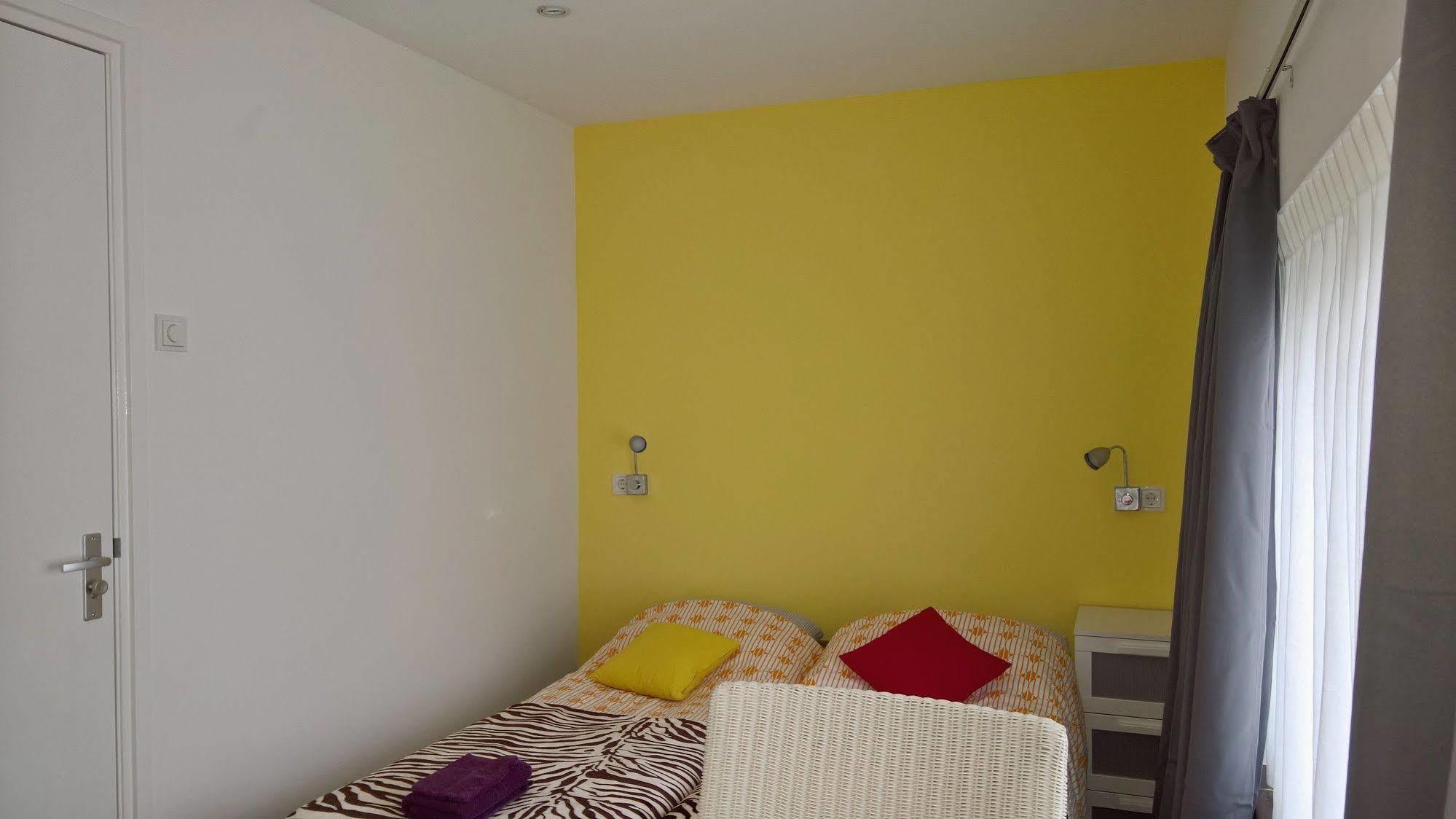 Bed & Breakfast Bed And Breakfast Amsterdam Holy Dove 2*