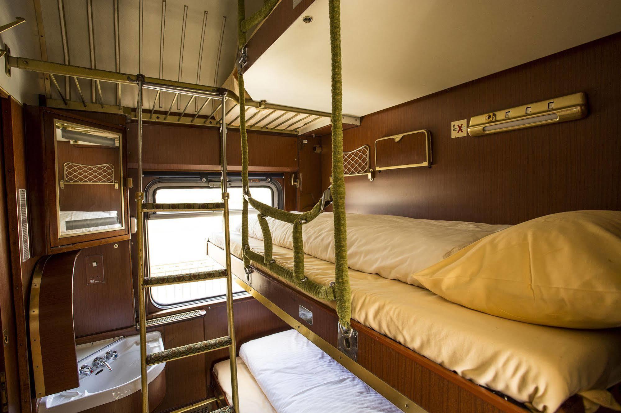 Hostel Train
