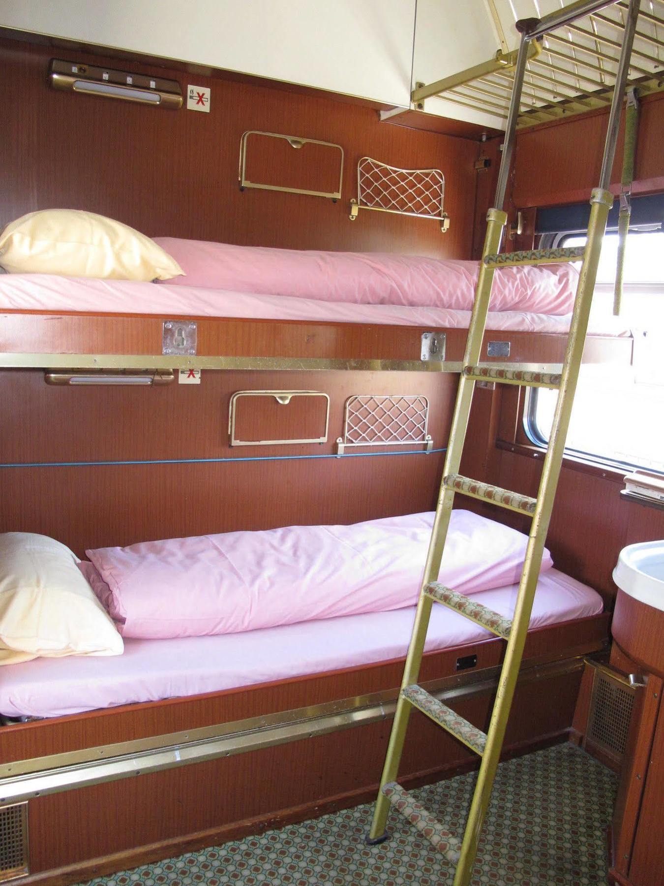Hostel Train