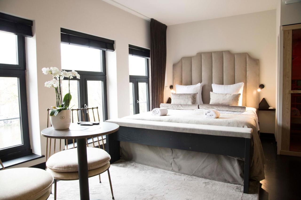 House Of Amstel 3*