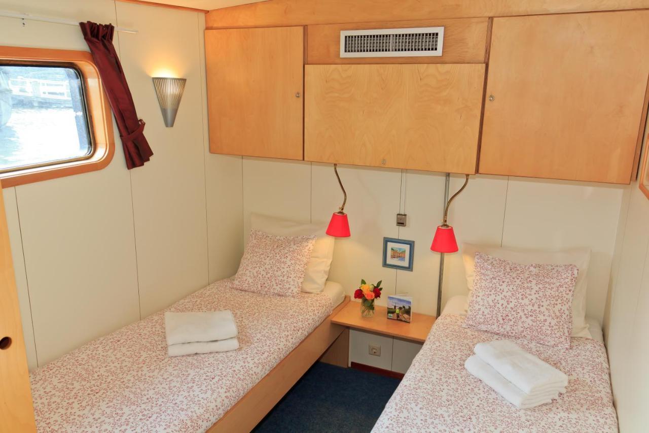 Hotel Hotelboat Fleur 2*