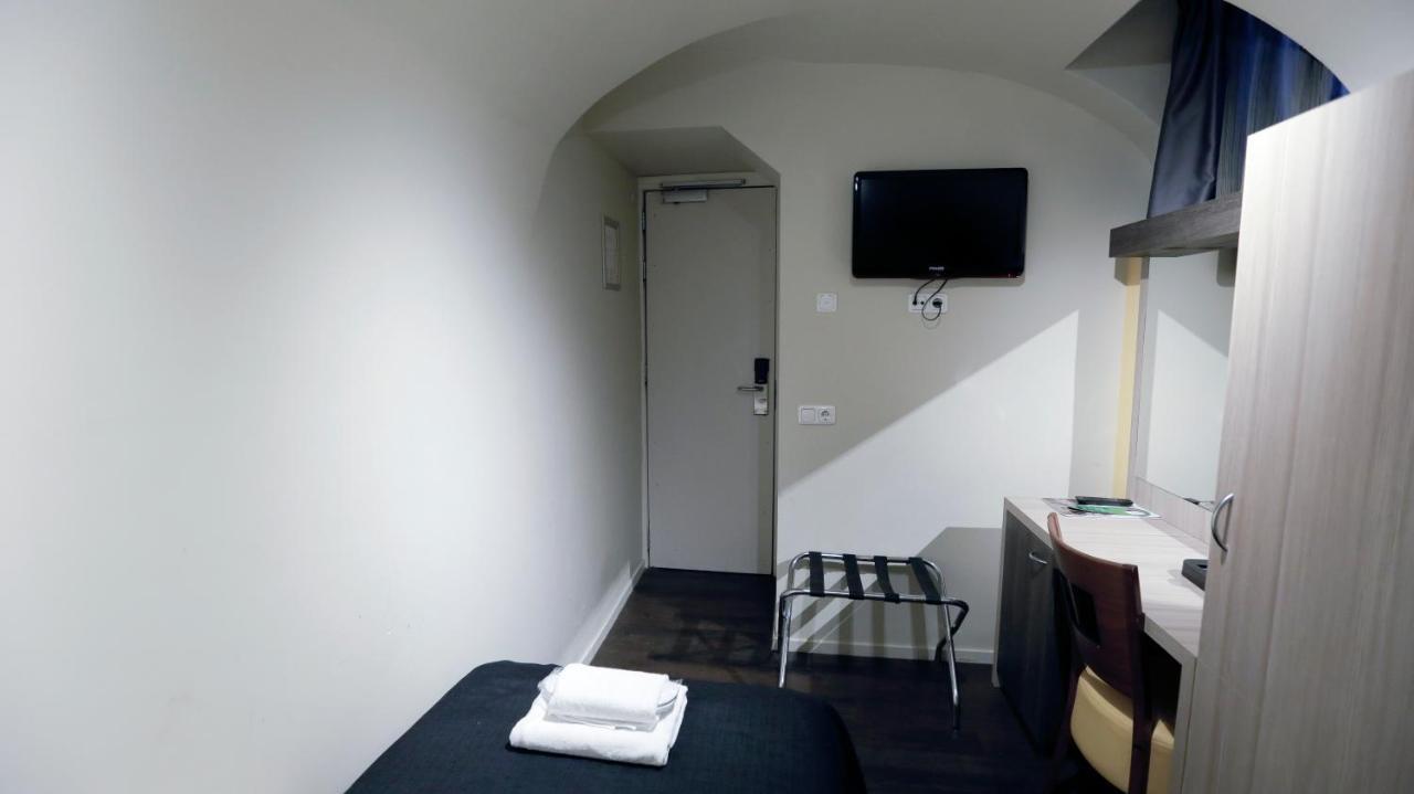 City Hotel Amsterdam 3* Amsterdam