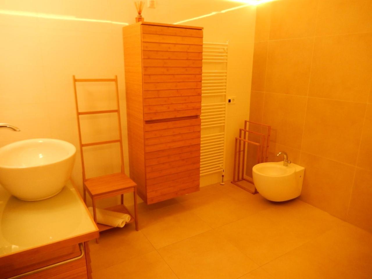 Bed & Breakfast New West - Free Parking *