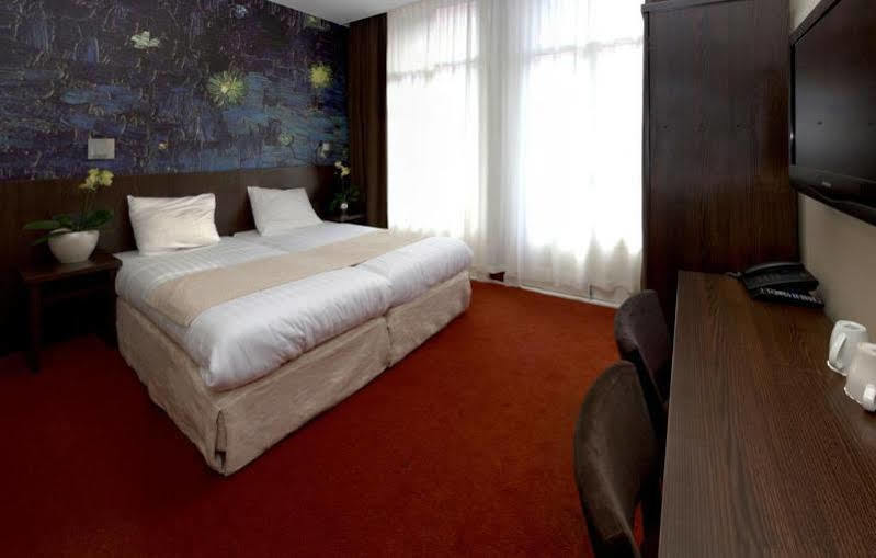 Gogh Hotel 3*