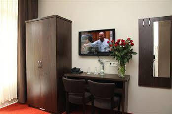 Hotel Gogh 3*