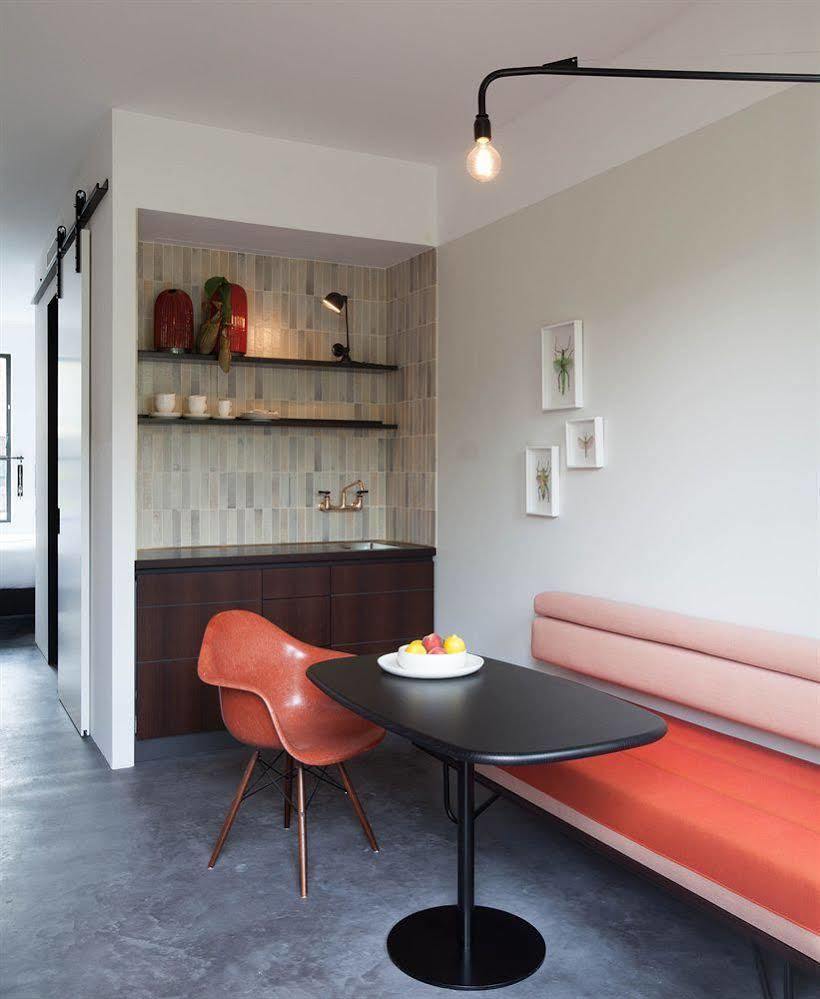 Stout & Co. Amsterdam