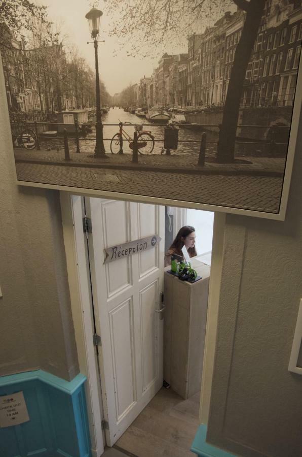Cosmos Hostel Amsterdam