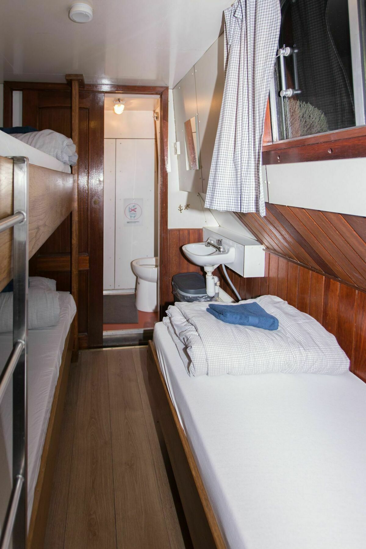 Panta Rhei Boatique Hostel