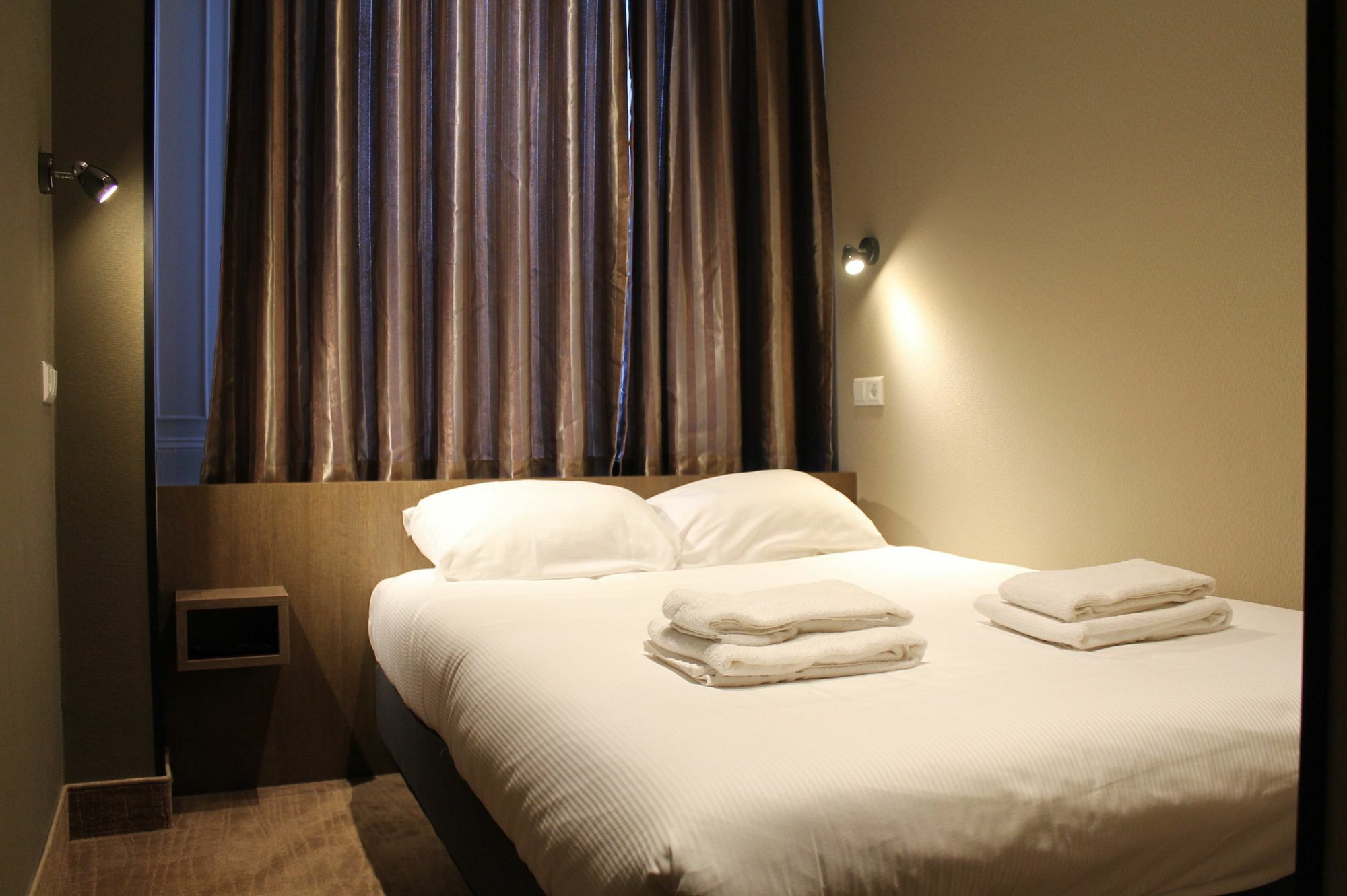 Blossoms Hotel