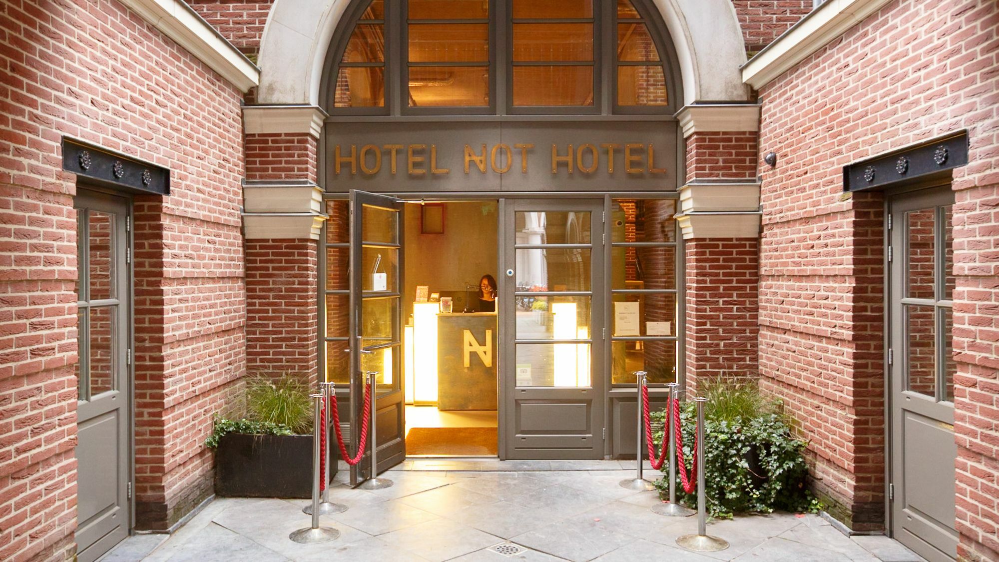 Not Hotel 3*