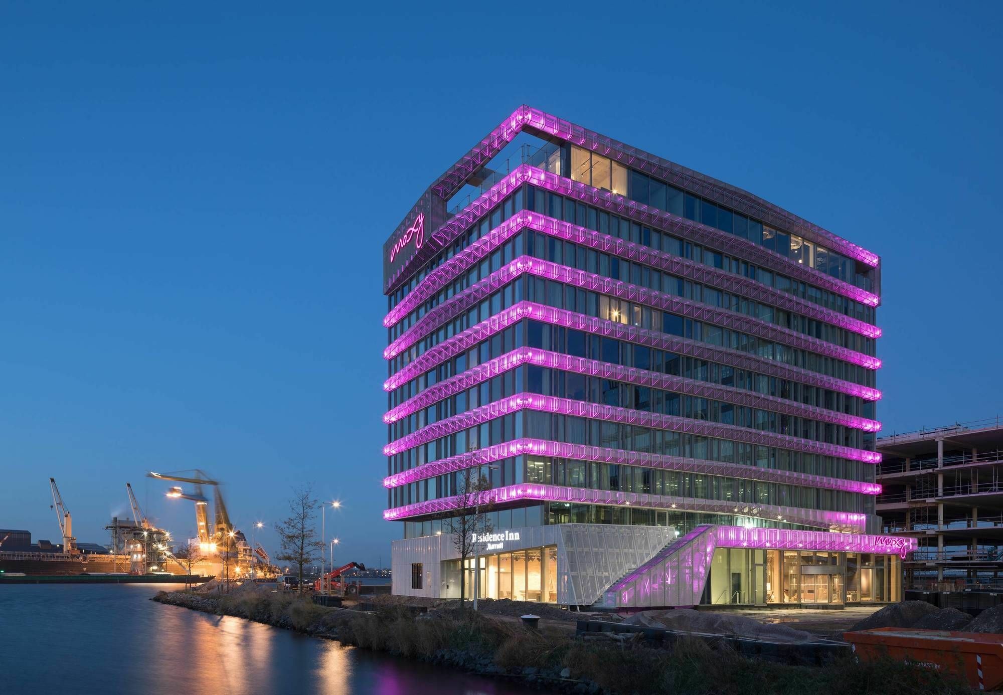 By Marriott Houthavens 4* Amsterdam