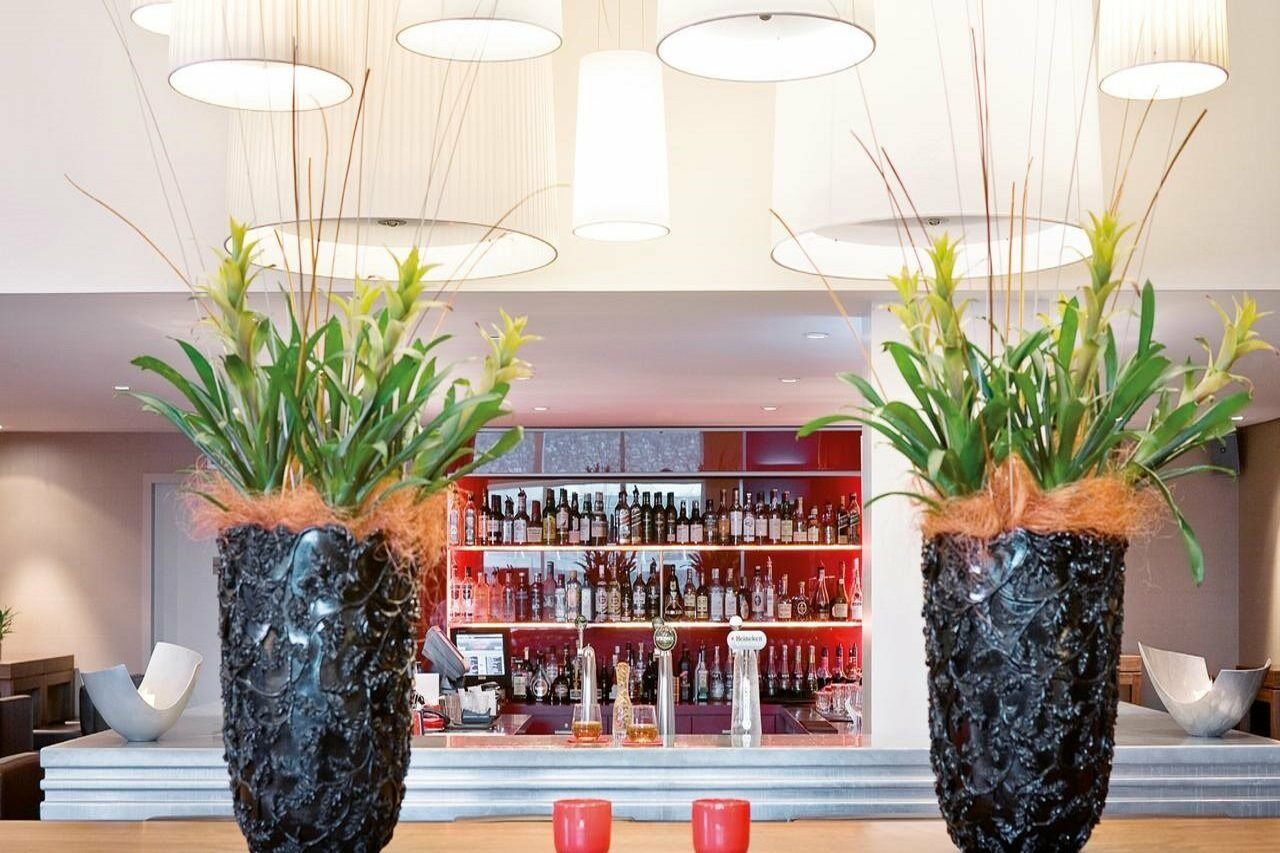 Hotel Mövenpick City Centre 4*