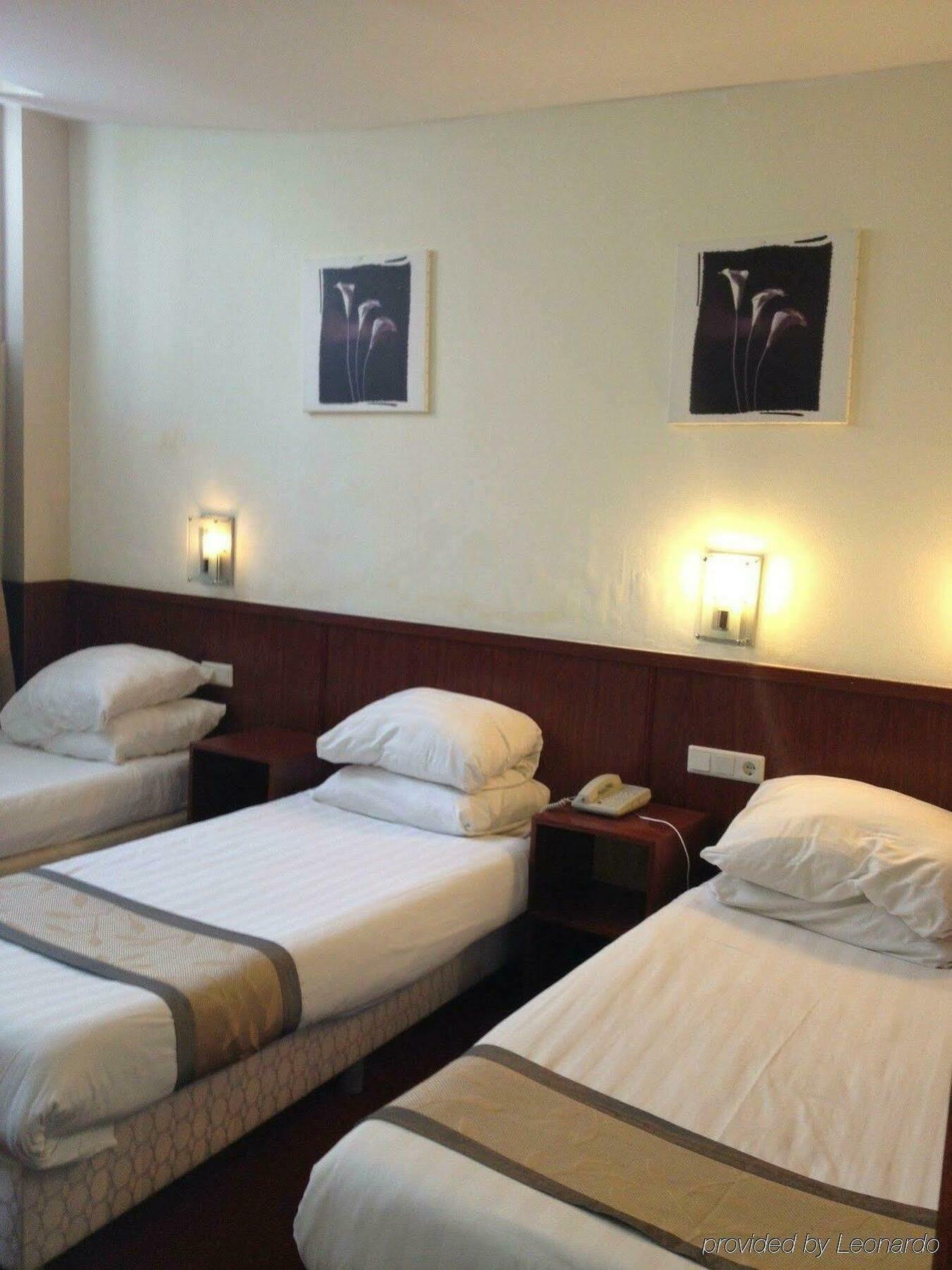 Hotel De Paris 3*