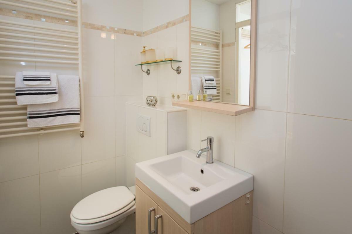 Van Eeghenstraat 161 I *