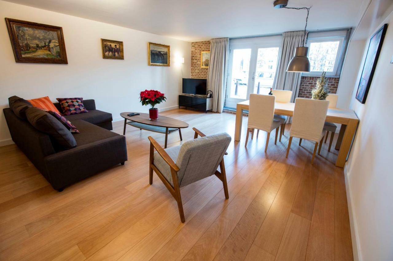 & Quiet Canal Apartment Amsterdam