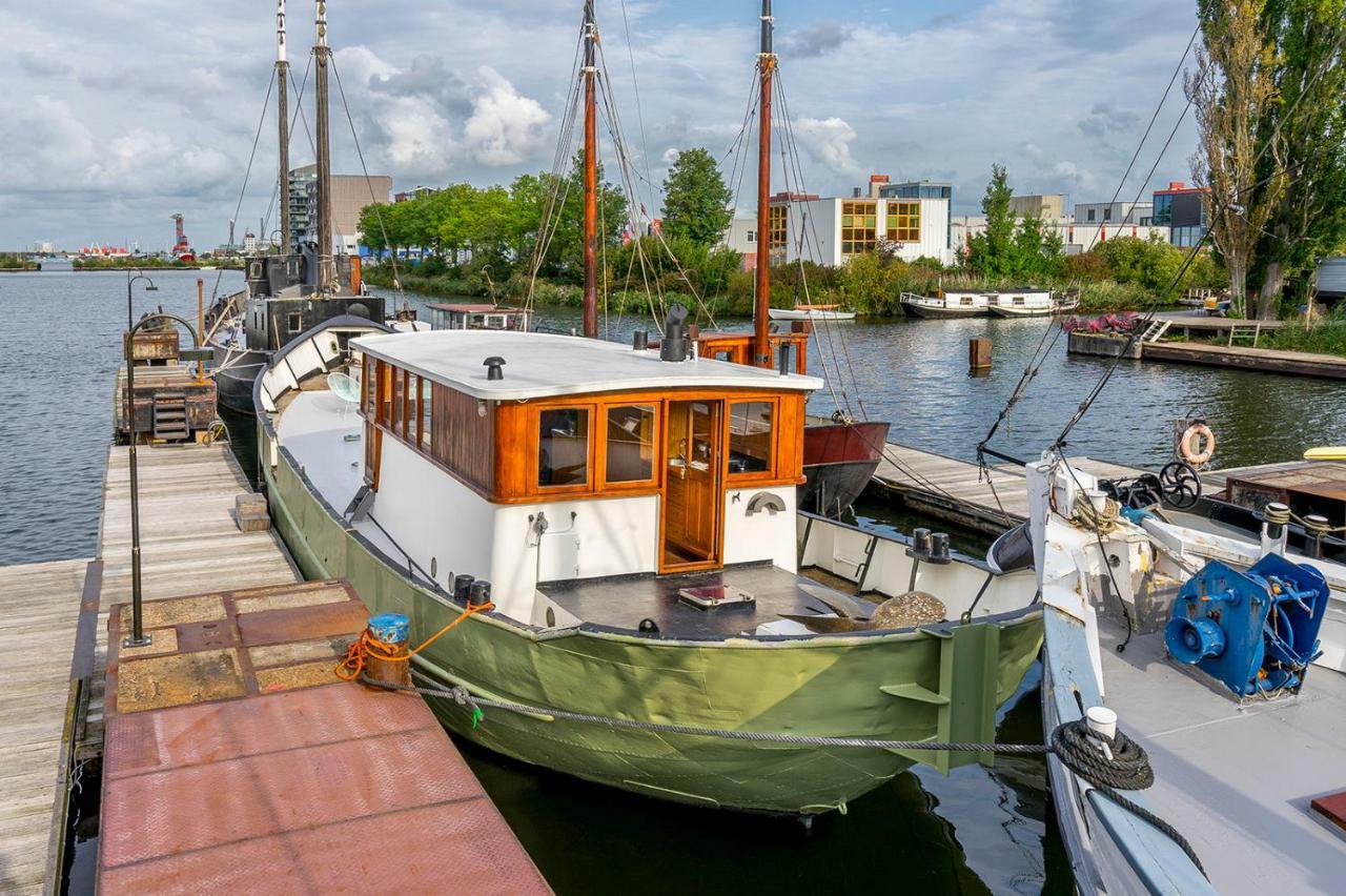 Botel Asile Flottant Amsterdam
