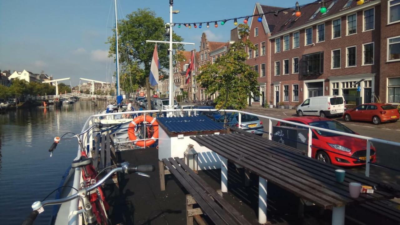 Botel City Tripper *