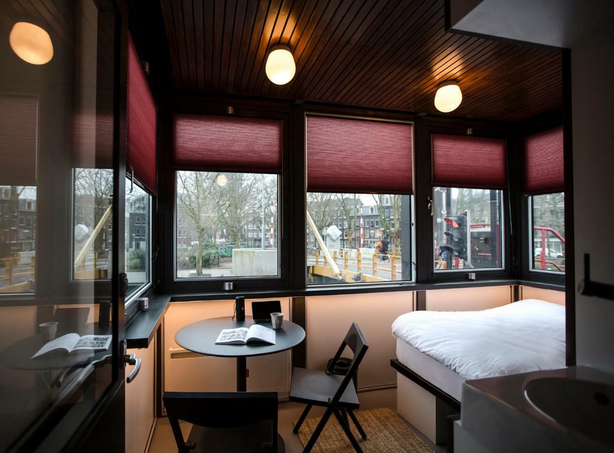 Sweets - Theophile De Bockbrug Apartment *