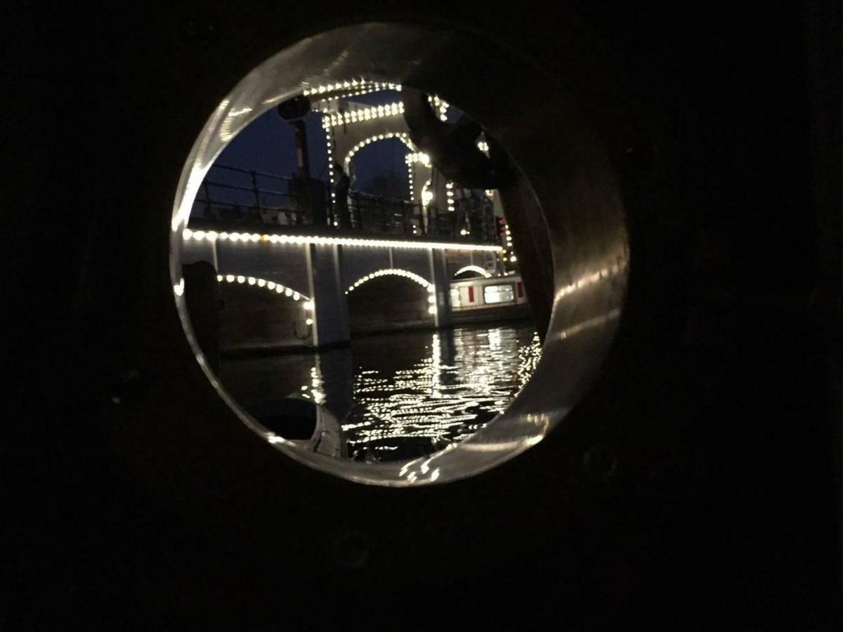 Skinny Bridge Houseboat Amstel View Apartment Amsterdam