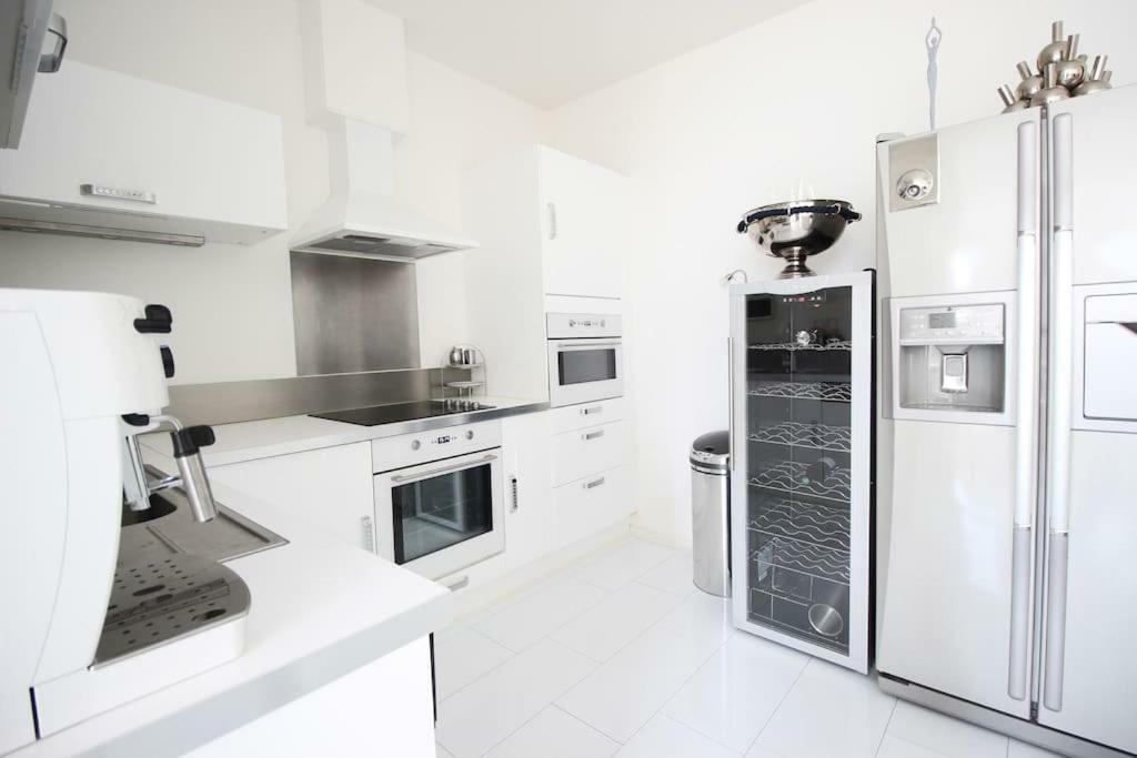 Apartment White Luxury Penthouse In Centre *