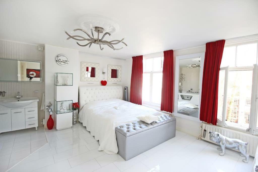 White Luxury Penthouse In Centre * Amsterdam