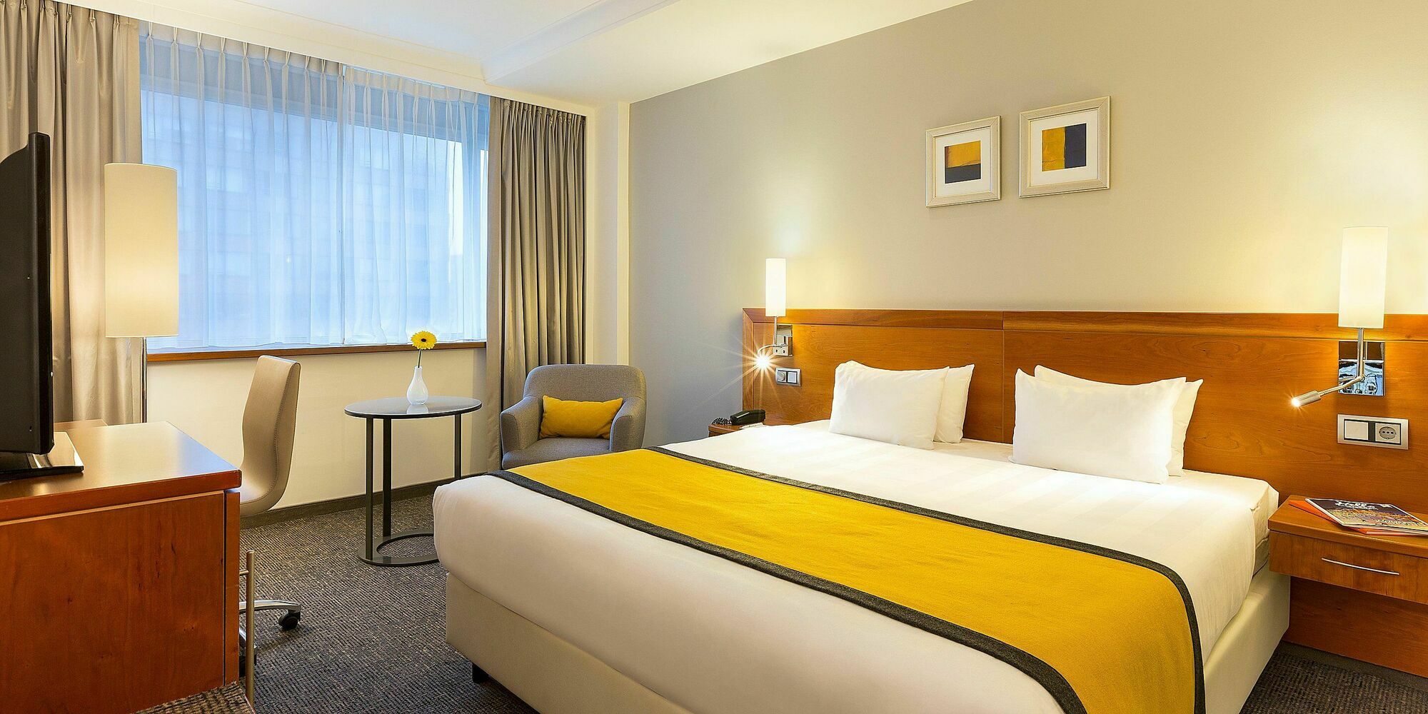 Hotel Holiday 4*