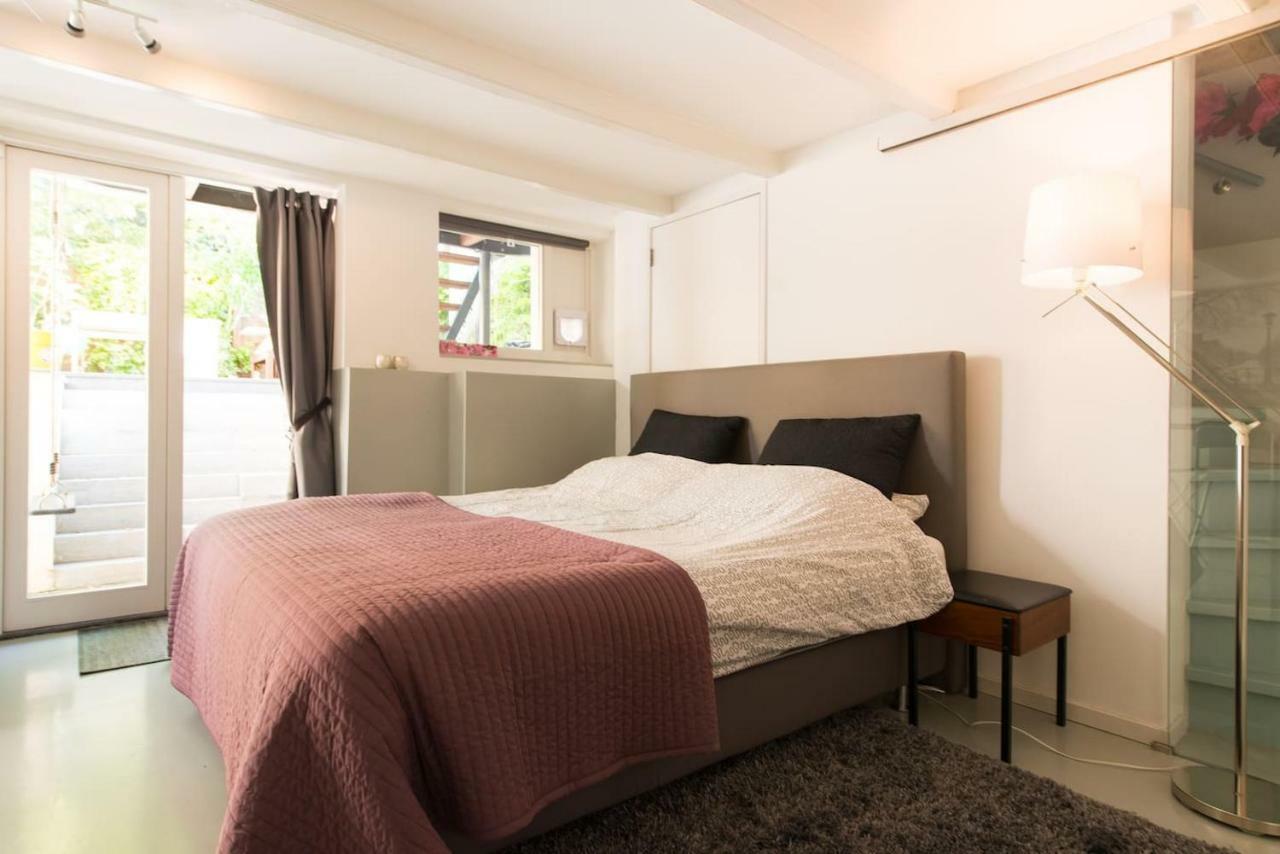 Apartment Quiet For 4 At Park In Center Amsterdam