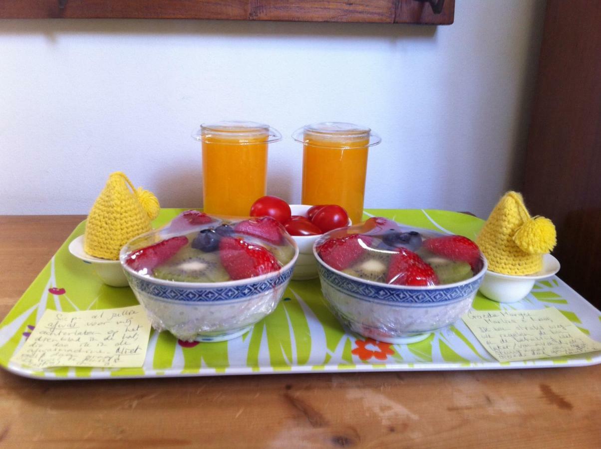 Bed & Breakfast Bees *